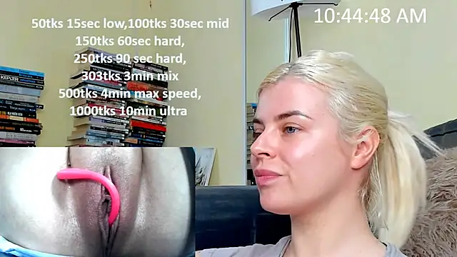 queenofthenighttt online show from February 13, 9:44 am