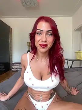 Just Sophia  online show from May 14, 10:10 am