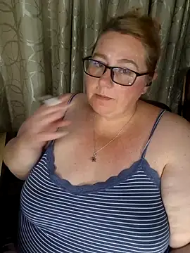 Iceprincess2bad4u online show from February 1, 7:12 pm