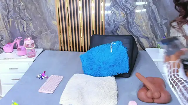 Nyakimgold online show from November 5, 1:16 pm