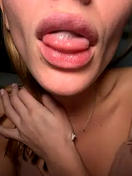 -AngelAri- online show from October 29, 9:17 pm