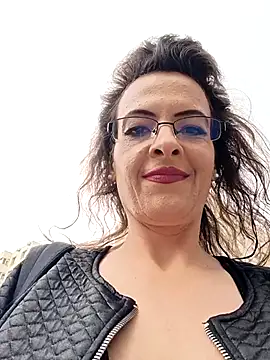 RebeccaNoble online show from April 18, 1:02 pm