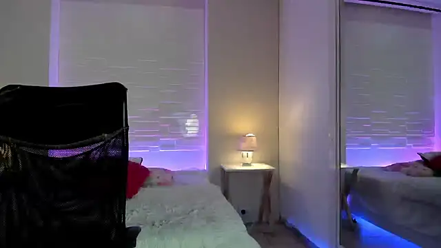 SophiaaStone online show from February 23, 12:59 pm