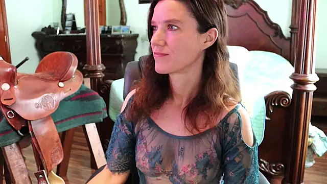 thornburyrose online show from November 29, 7:07 pm