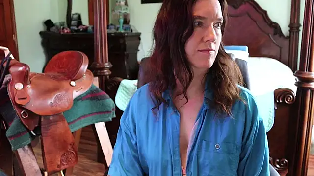 thornburyrose online show from April 3, 7:23 pm