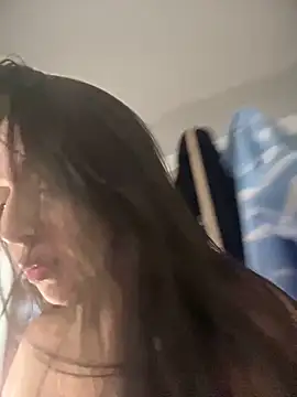 kiaraglam2 online show from December 3, 7:27 pm