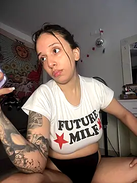 kiaraglam2 online show from November 5, 2:33 pm