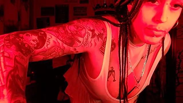 latinacubana online show from April 4, 7:07 am