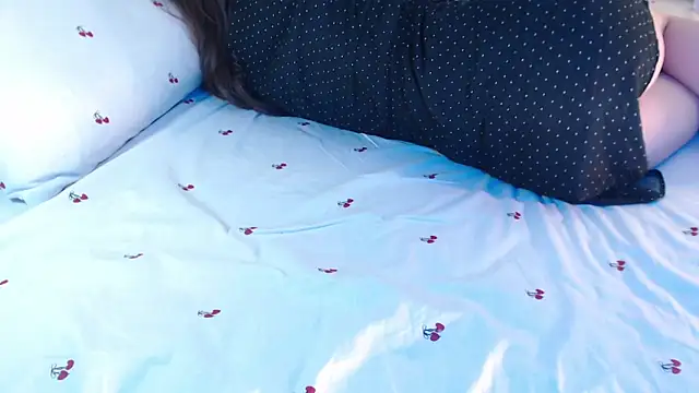 Q T pie online show from April 9, 11:32 pm