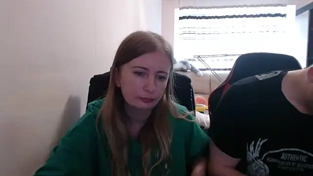 PeterAndJen online show from October 20, 8:39 am