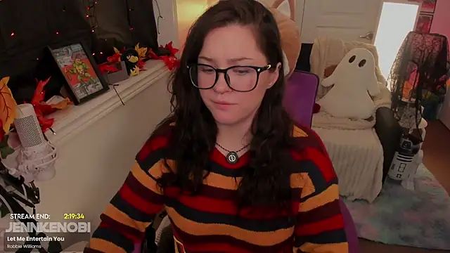 JennKenobi online show from October 8, 4:44 pm