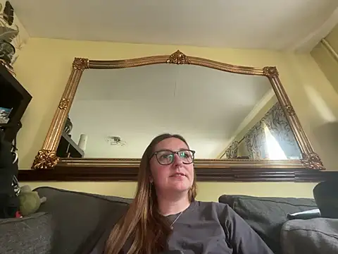 short sweetpea online show from June 27, 2:01 pm