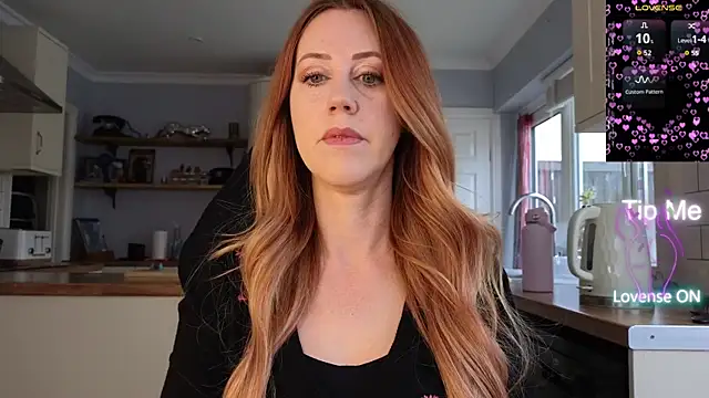 stripmequick online show from March 25, 11:02 am