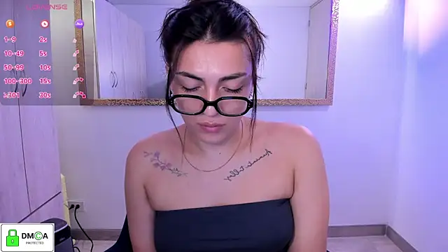 EricaVanderhill online show from May 16, 11:48 pm