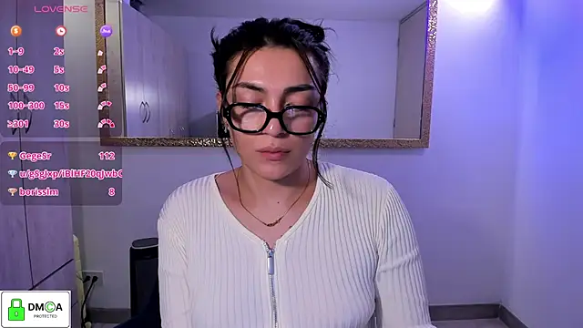 EricaVanderhill online show from May 16, 1:30 am