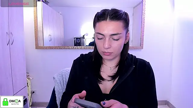 EricaVanderhill online show from July 12, 9:04 pm