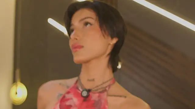 evamoretti online show from April 18, 11:26 pm