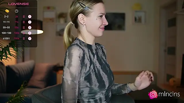 melanielwithu online show from October 13, 12:41 pm