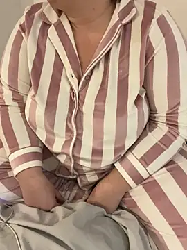 sweeti Em online show from January 9, 8:35 pm