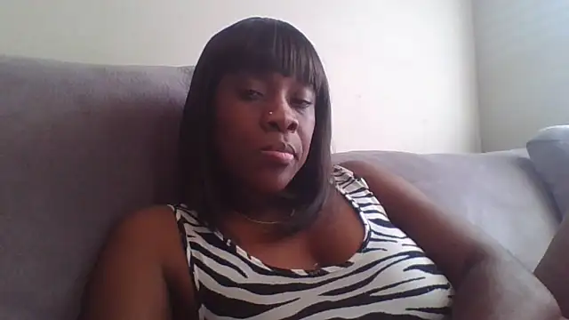 Snapshot of MsJuicy chatting on October 16, 8:22 pm MsJuicy online show from October 16, 8:22 pm