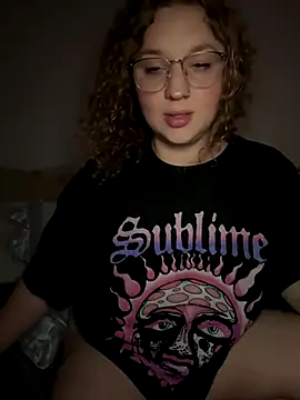 EmmieRae online show from October 6, 4:40 am