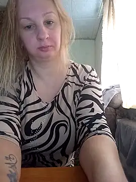 BustyBlond online show from February 14, 7:54 am