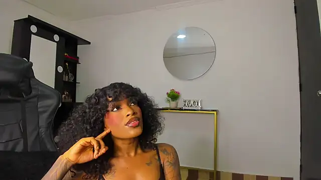 Emattaylor online show from November 30, 11:36 am