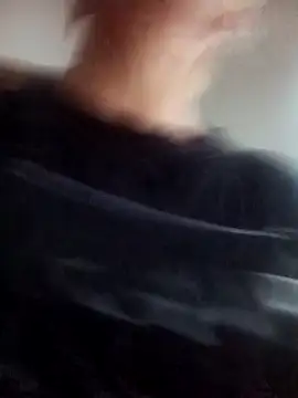 Nicolle Milf online show from December 21, 10:46 pm