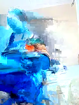 Snapshot of Toomuchbooty33 chatting on September 25, 8:39 pm Toomuchbooty33 online show from September 25, 8:39 pm