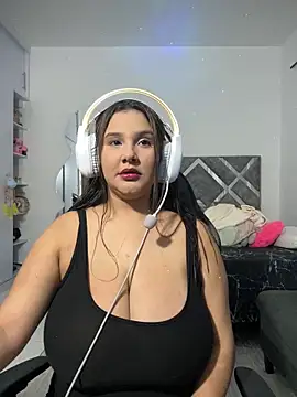 ValleryParker online show from October 29, 6:50 am