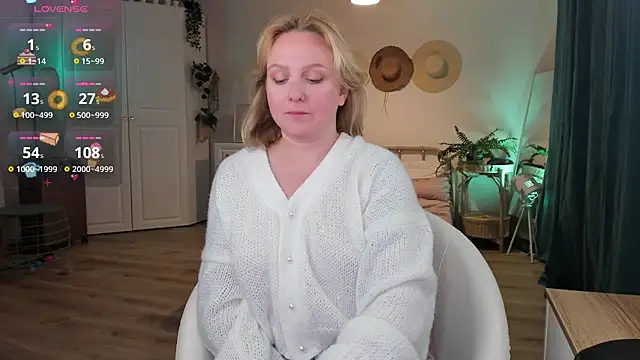 Lazy Lady online show from July 7, 7:27 pm