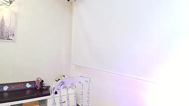 Sassy--Girl online show from October 21, 6:45 pm