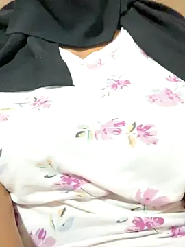 Snapshot of Submissive_Arab chatting on October 13, 6:16 am Submissive Arab online show from October 13, 6:16 am