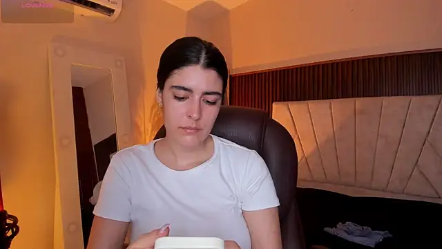  Niah  online show from March 26, 8:54 pm