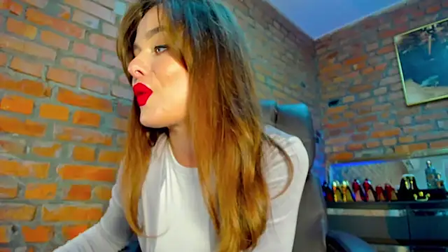 Snapshot of MistressMilana chatting on September 20, 12:25 pm MistressMilana online show from September 20, 12:25 pm