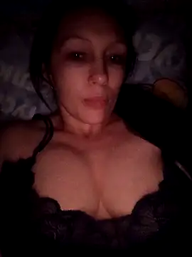 LeilaSaint online show from December 18, 4:23 pm