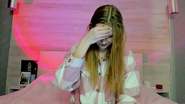 molly hunt  online show from February 27, 3:12 pm