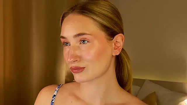 bella  rose online show from March 15, 10:06 am