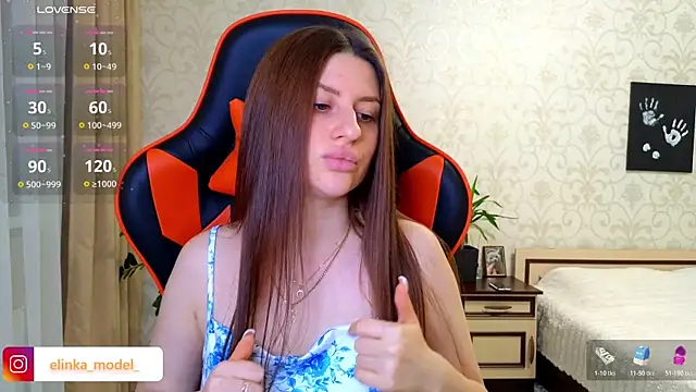 Elishka  online show from April 3, 8:40 pm