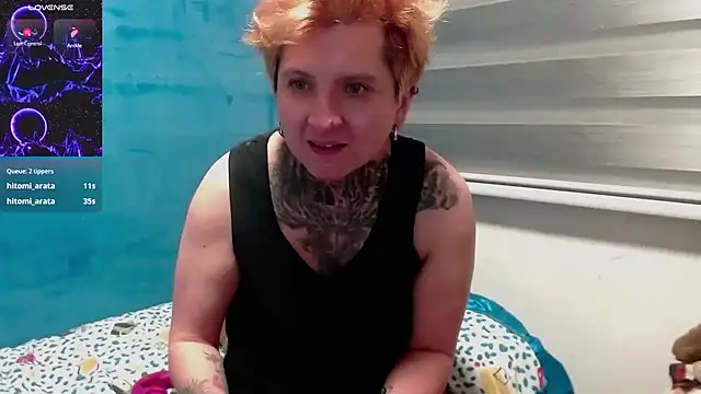 Marieblueeyes online show from December 5, 12:21 am