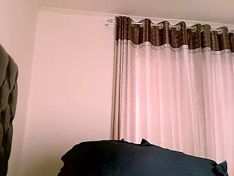 eroticbeauty37 online show from April 19, 10:48 am