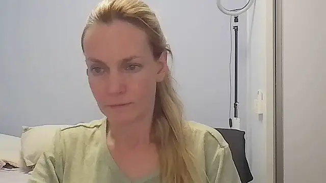 Annylove1 online show from April 16, 12:00 am