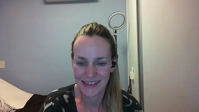 Annylove1 online show from November 9, 12:38 am