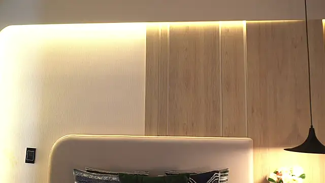 KalaBeckett  online show from March 31, 1:00 pm