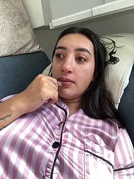 Hannahoff online show from October 19, 5:15 pm