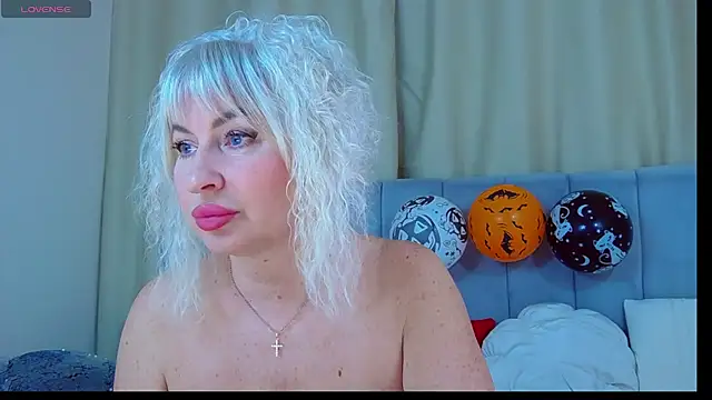 Barbie Blond  online show from October 30, 6:49 am