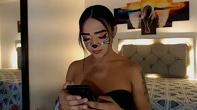 sofiaxdollxxx online show from October 31, 7:40 pm