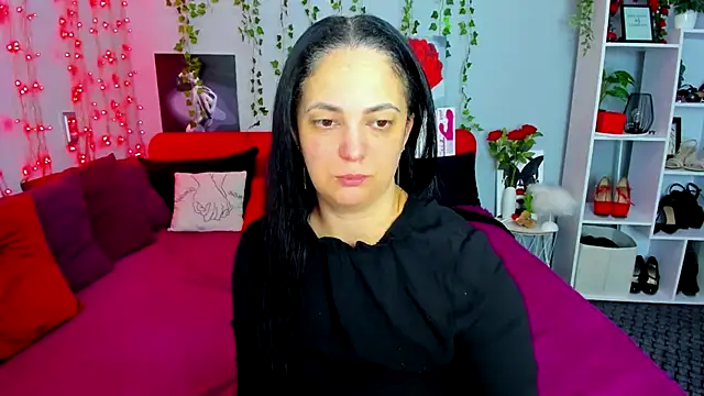 Snapshot of DarlingMilf chatting on October 15, 6:32 pm DarlingMilf online show from October 15, 6:32 pm