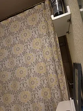 Hotredheadandtoungelasher online show from January 14, 5:23 am