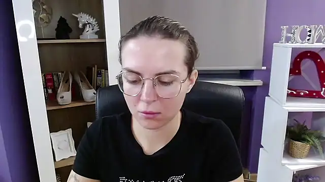 Zoey Erotic online show from October 16, 5:10 am